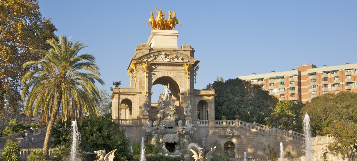 the cascada triumphal arch with waterfall, Barcelona